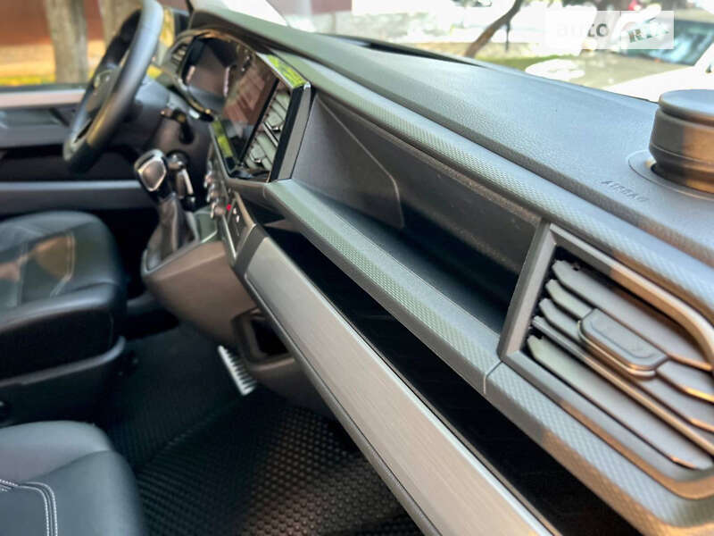 Минивэн Volkswagen Multivan 2021 в Днепре