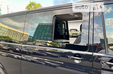 Минивэн Volkswagen Multivan 2023 в 