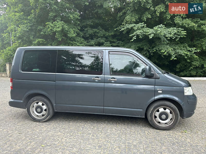 Минивэн Volkswagen Multivan 2007 в Черновцах