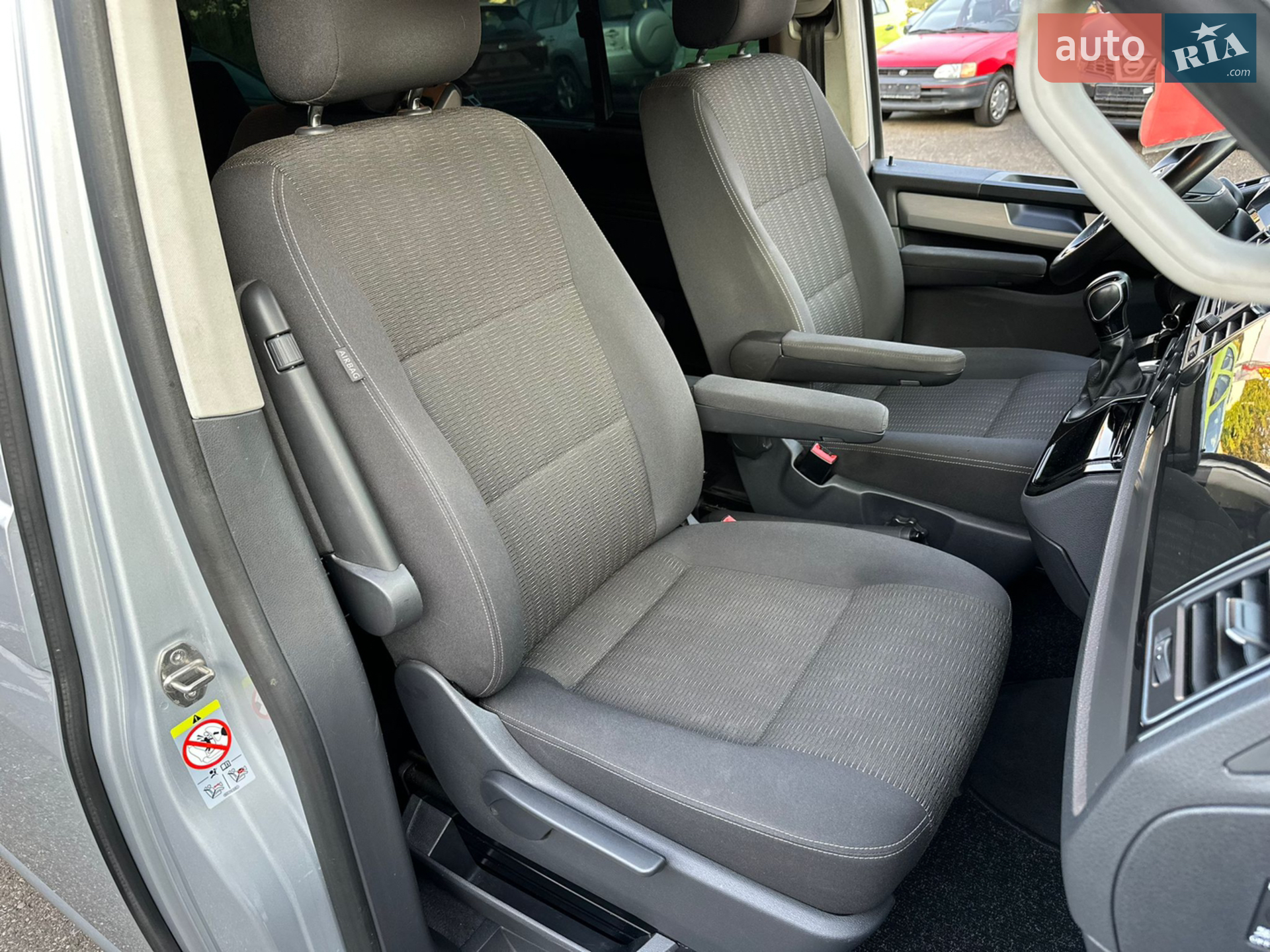 2019 Volkswagen Multivan - мініатюра 24