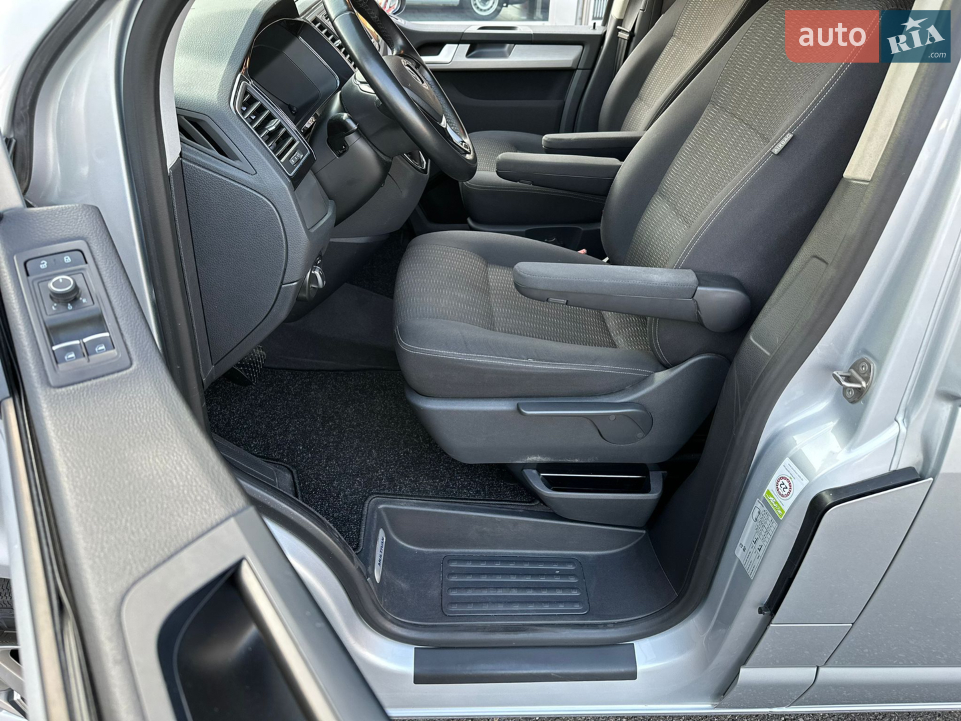 2019 Volkswagen Multivan - мініатюра 23