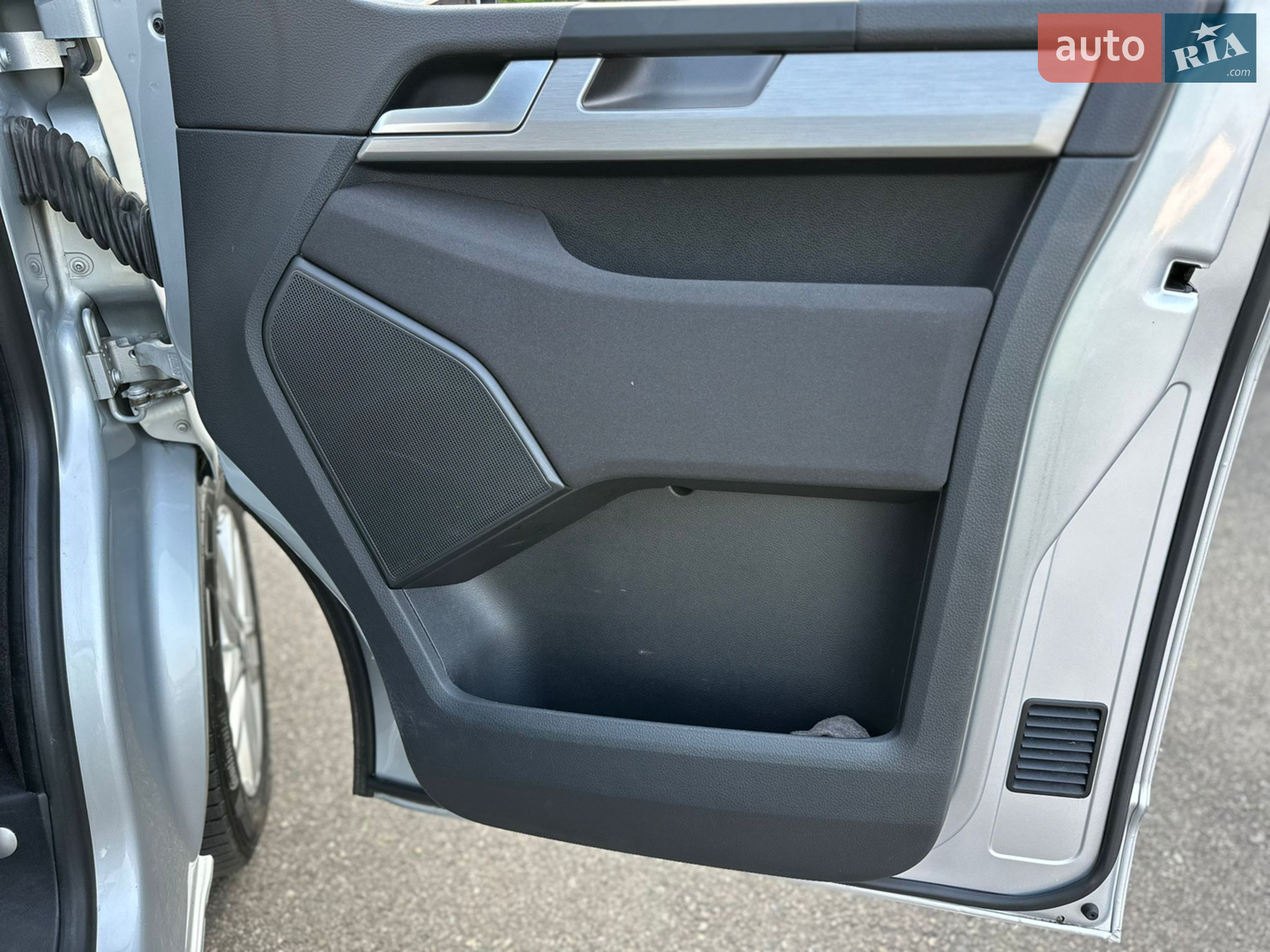 2019 Volkswagen Multivan - мініатюра 25