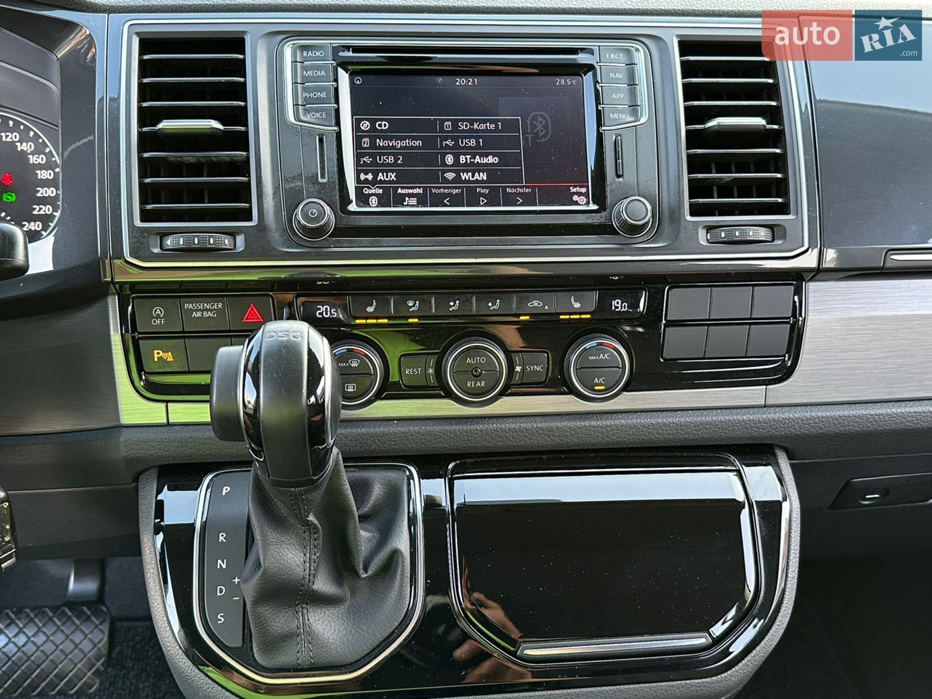 2019 Volkswagen Multivan - мініатюра 26