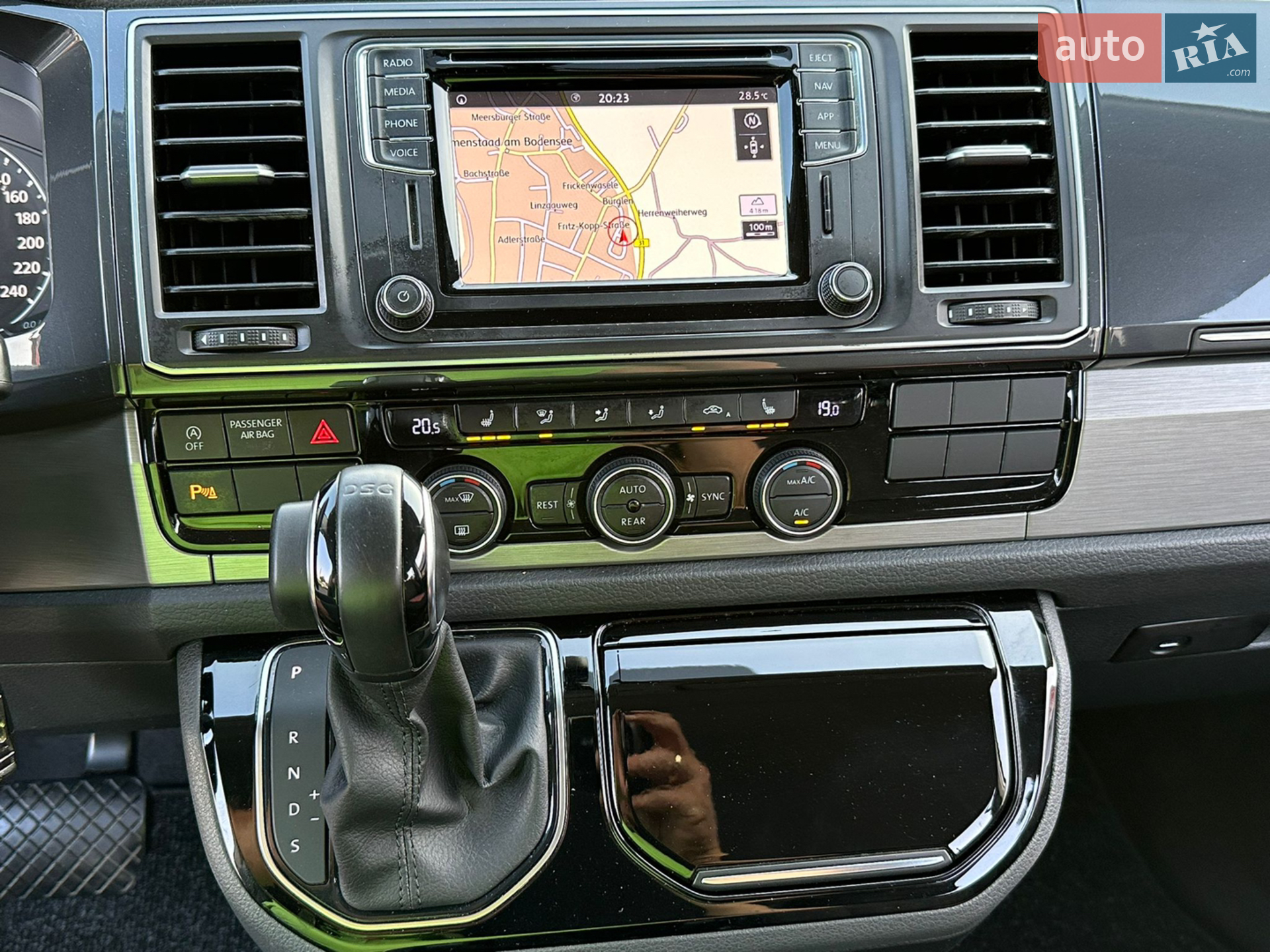 2019 Volkswagen Multivan - мініатюра 31