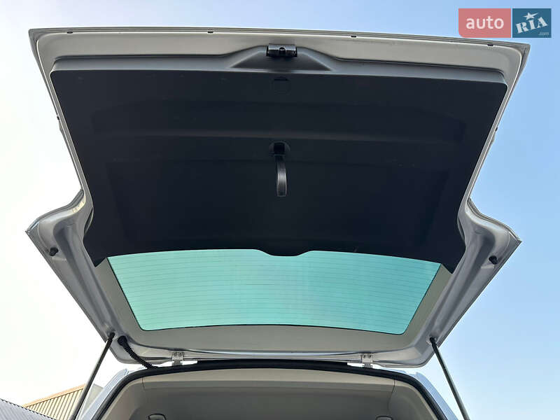 Минивэн Volkswagen Multivan 2019 в Ивано-Франковске фото 38 Минивэн Volkswagen Multivan 2019 в Ивано-Франковске