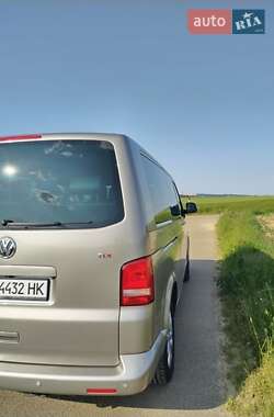 Минивэн Volkswagen Multivan 2012 в 