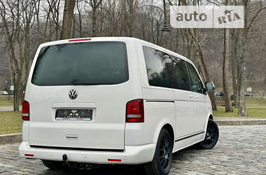 Мінівен Volkswagen Multivan 2011 в Києві