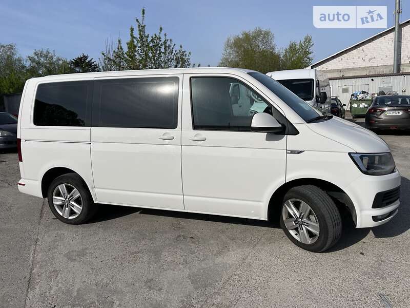 Минивэн Volkswagen Multivan 2017 в Киеве