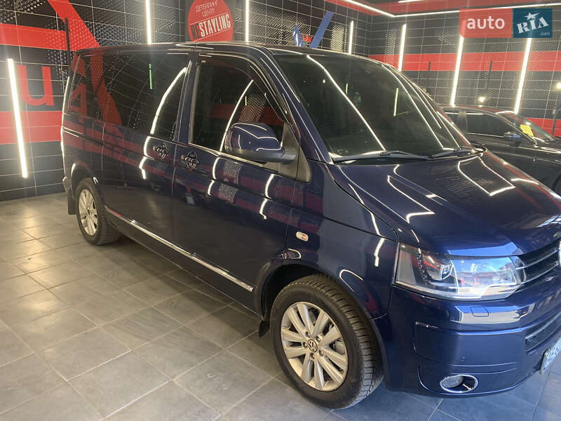 Мінівен Volkswagen Multivan 2011 в Кривому Розі
