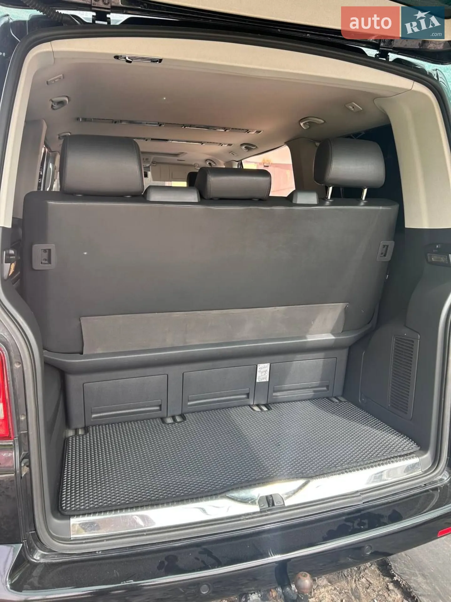 2011 Volkswagen Multivan - мініатюра 16