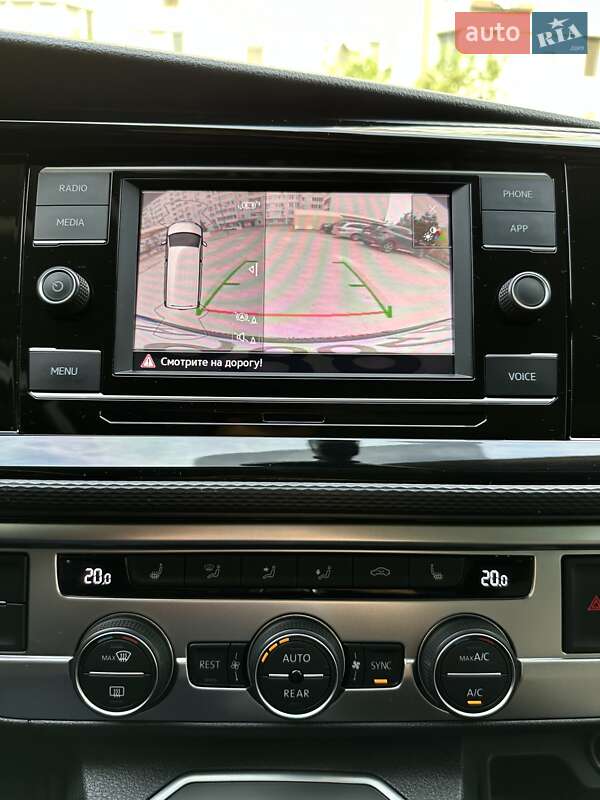 Минивэн Volkswagen Multivan 2020 в Одессе