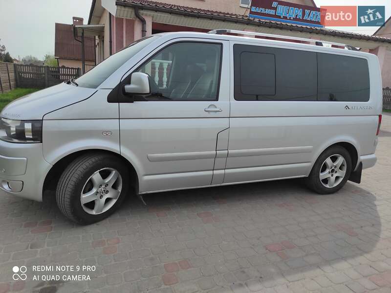Минивэн Volkswagen Multivan 2008 в Любомле