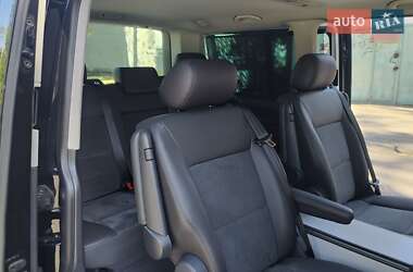 Мінівен Volkswagen Multivan 2015 в Києві