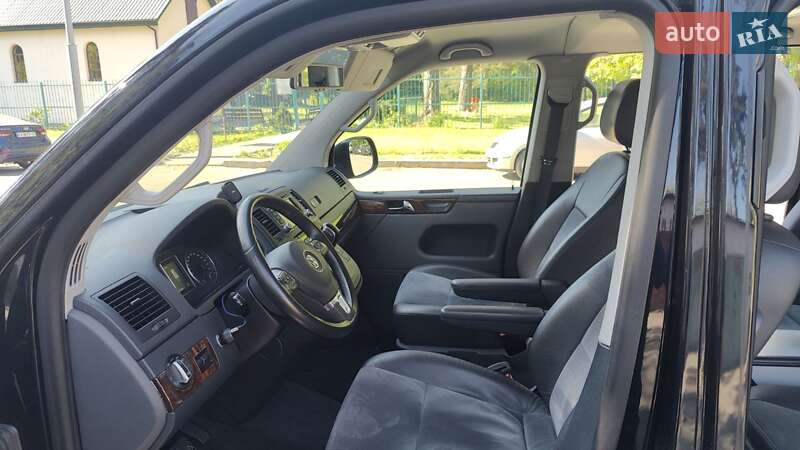 Минивэн Volkswagen Multivan 2015 в Киеве