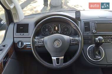 Мінівен Volkswagen Multivan 2015 в Києві