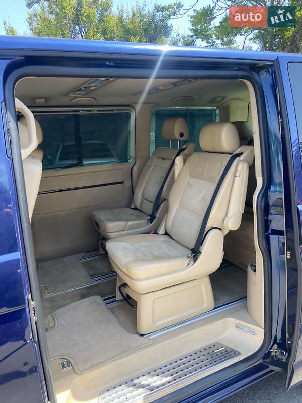 Минивэн Volkswagen Multivan 2005 в Одессе