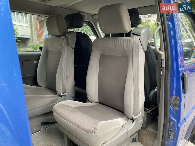 Минивэн Volkswagen Multivan 2003 в Киеве фото 10 Минивэн Volkswagen Multivan 2003 в Киеве