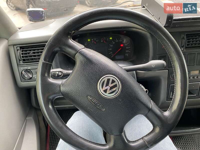 Минивэн Volkswagen Multivan 2003 в Киеве фото 20 Минивэн Volkswagen Multivan 2003 в Киеве