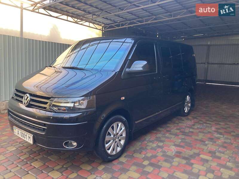 Мінівен Volkswagen Multivan 2011 в Харкові