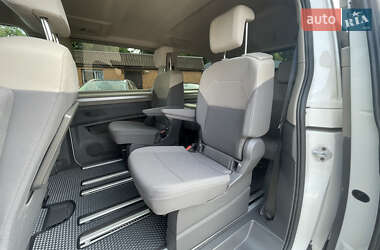 Минивэн Volkswagen Multivan 2023 в 