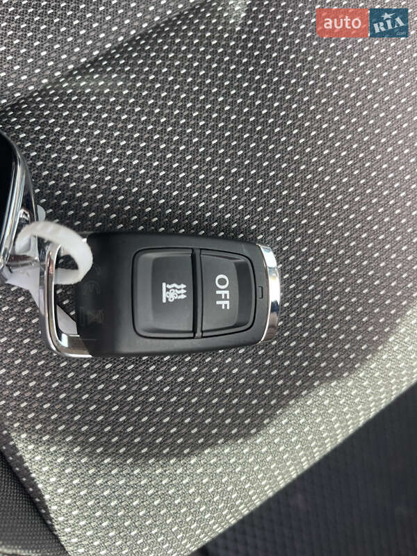 Минивэн Volkswagen Multivan 2023 в Киеве