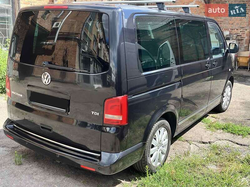 Минивэн Volkswagen Multivan 2011 в Житомире
