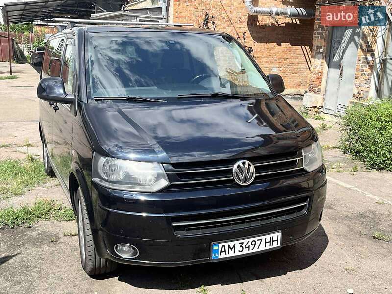 Минивэн Volkswagen Multivan 2011 в Житомире