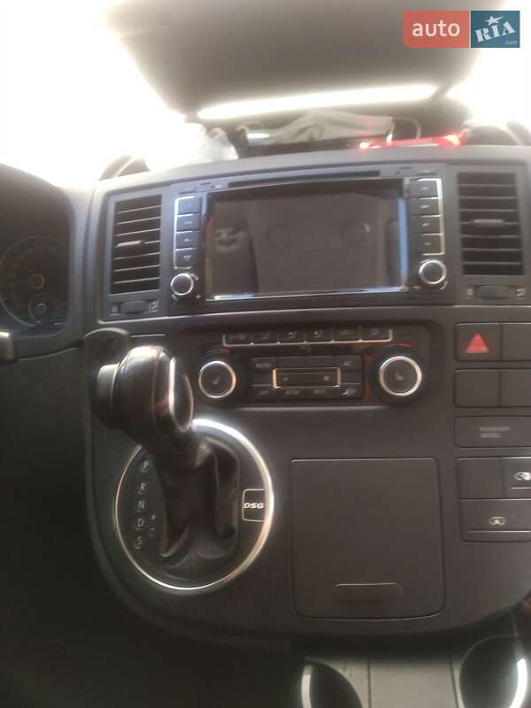 Минивэн Volkswagen Multivan 2010 в Коростышеве