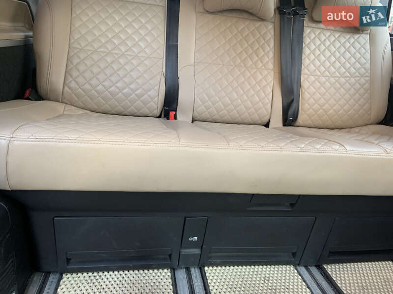 Минивэн Volkswagen Multivan 2016 в Киеве