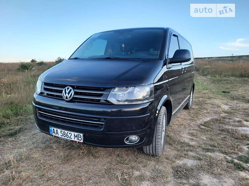 Минивэн Volkswagen Multivan 2011 в Киеве