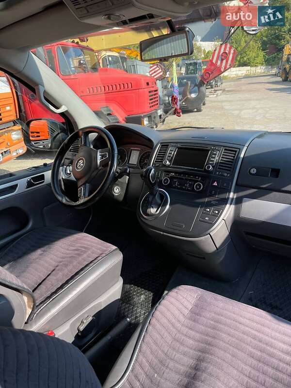 Минивэн Volkswagen Multivan 2014 в Киеве
