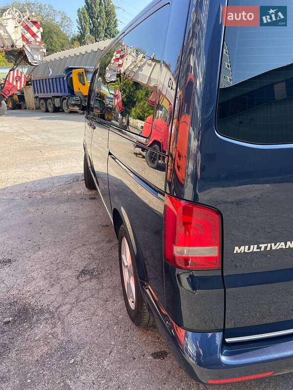 Минивэн Volkswagen Multivan 2014 в Киеве