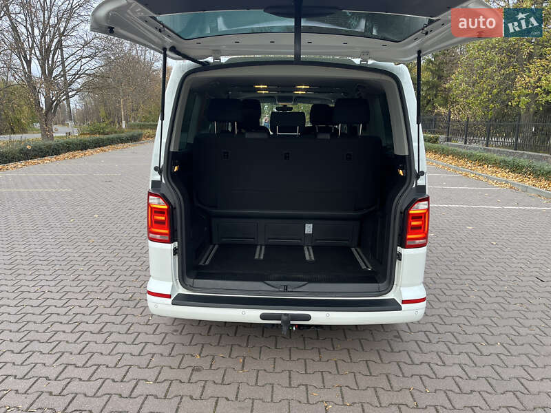 Минивэн Volkswagen Multivan 2017 в Миргороде