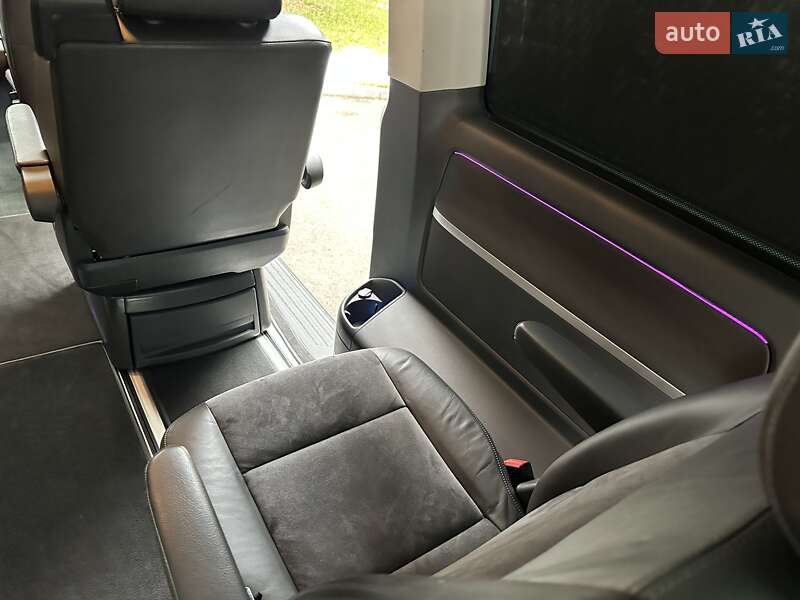 Минивэн Volkswagen Multivan 2012 в Киеве