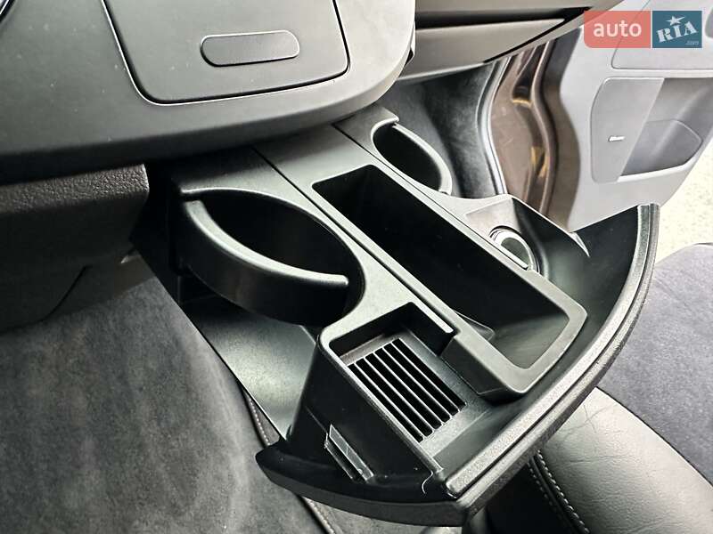 Минивэн Volkswagen Multivan 2012 в Киеве