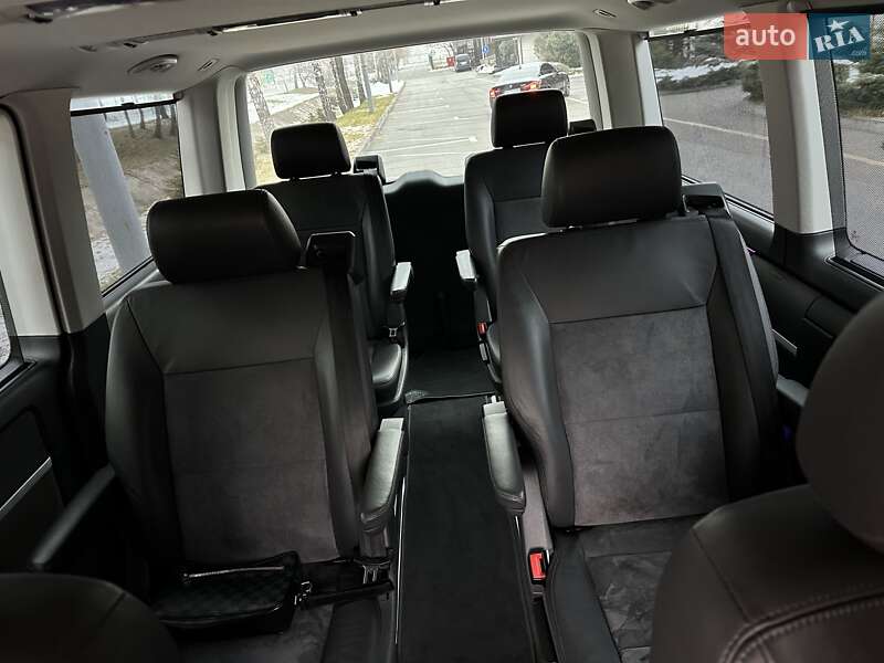 Минивэн Volkswagen Multivan 2012 в Киеве
