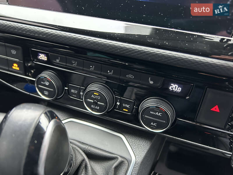 Минивэн Volkswagen Multivan 2020 в Киеве