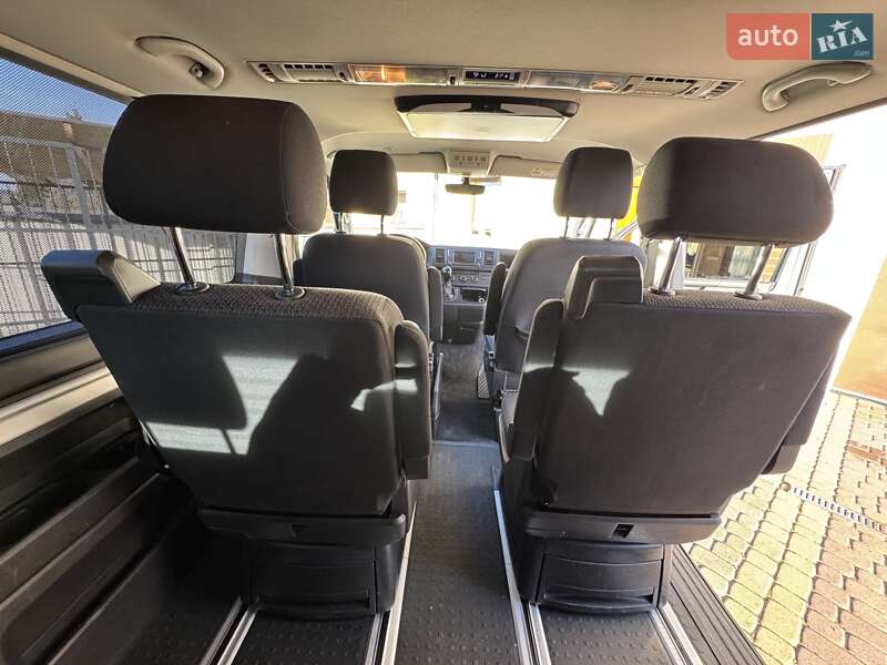 Минивэн Volkswagen Multivan 2016 в Львове