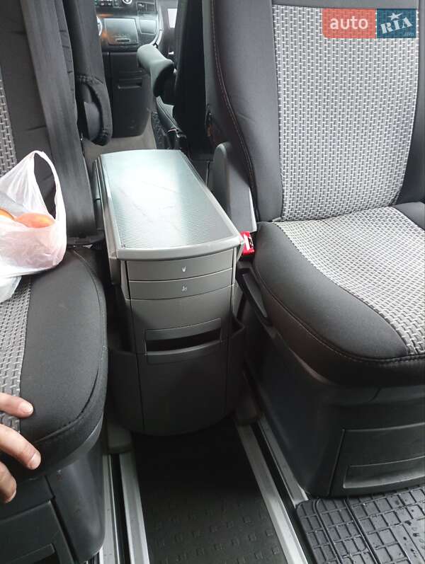 Мінівен Volkswagen Multivan 2004 в Козелеці