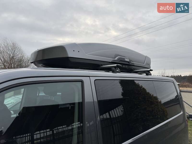 Минивэн Volkswagen Multivan 2016 в Львове