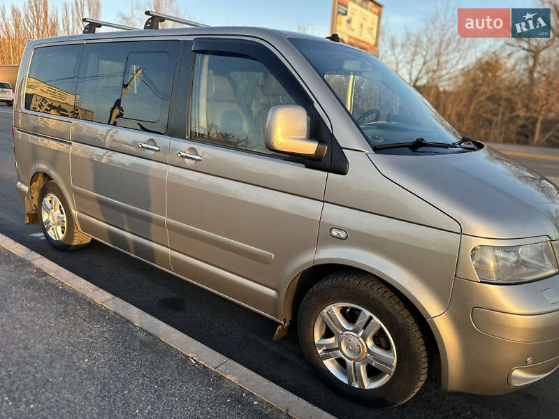 Минивэн Volkswagen Multivan 2005 в Виннице