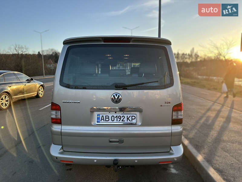 Минивэн Volkswagen Multivan 2005 в Виннице