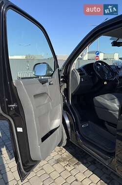 Минивэн Volkswagen Multivan 2012 в 