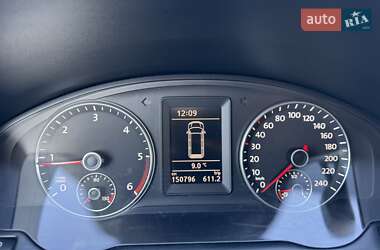 Минивэн Volkswagen Multivan 2012 в 