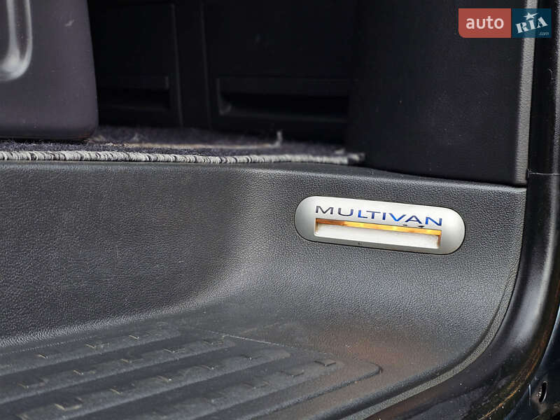 Минивэн Volkswagen Multivan 2004 в Ровно