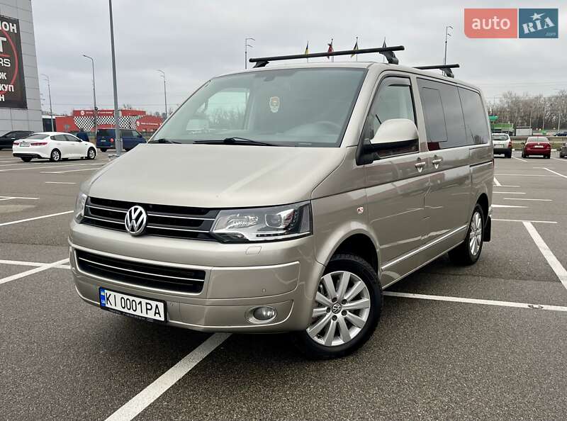 Минивэн Volkswagen Multivan 2011 в Киеве