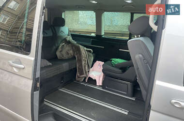 Минивэн Volkswagen Multivan 2009 в 
