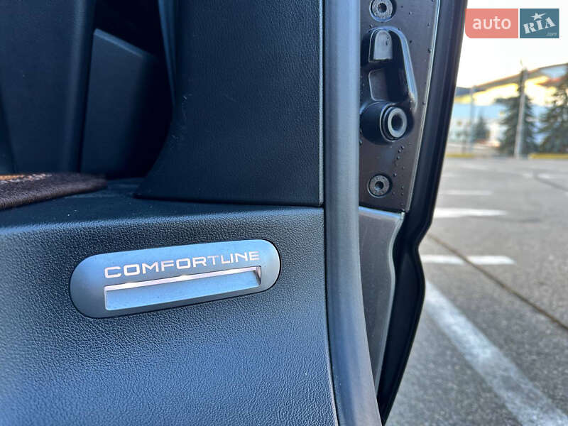 Минивэн Volkswagen Multivan 2020 в Киеве