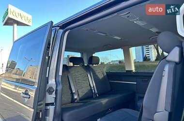 Минивэн Volkswagen Multivan 2020 в 