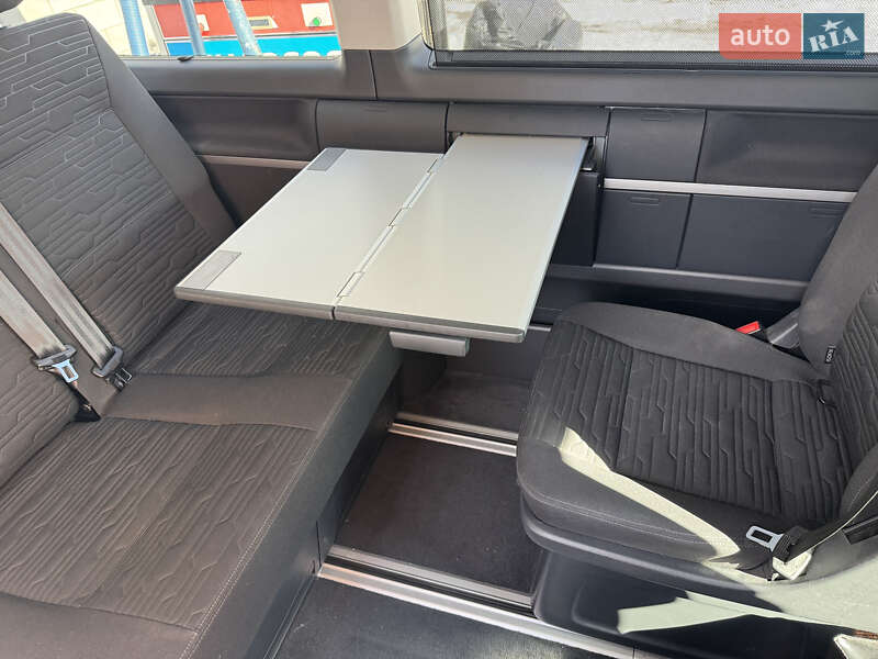 Минивэн Volkswagen Multivan 2020 в Киеве